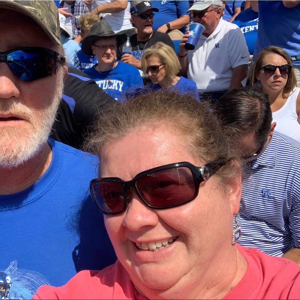 Meet your Posher, Nickie